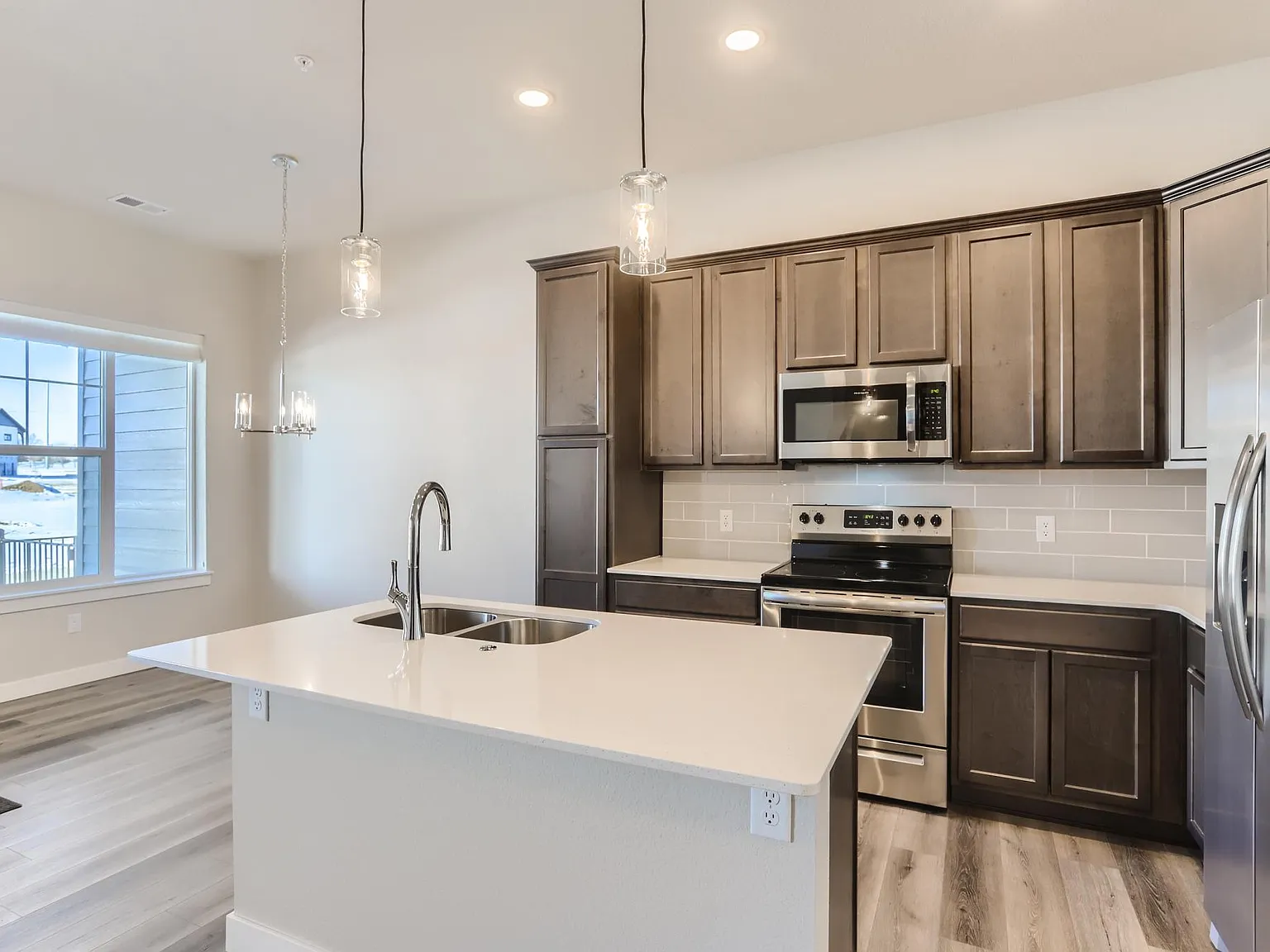 3 bed, 1750 sqft, $2,890 — Photo 2