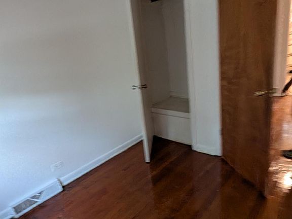 3rd image of 6500 S Wolcott Ave