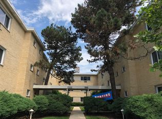 1116 Greenleaf Ave #Ga, Wilmette, IL 60091