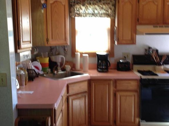2nd image of 2947 Francis Dr