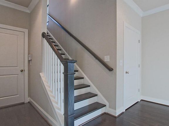 4th image of 304 Lantana Ln #22