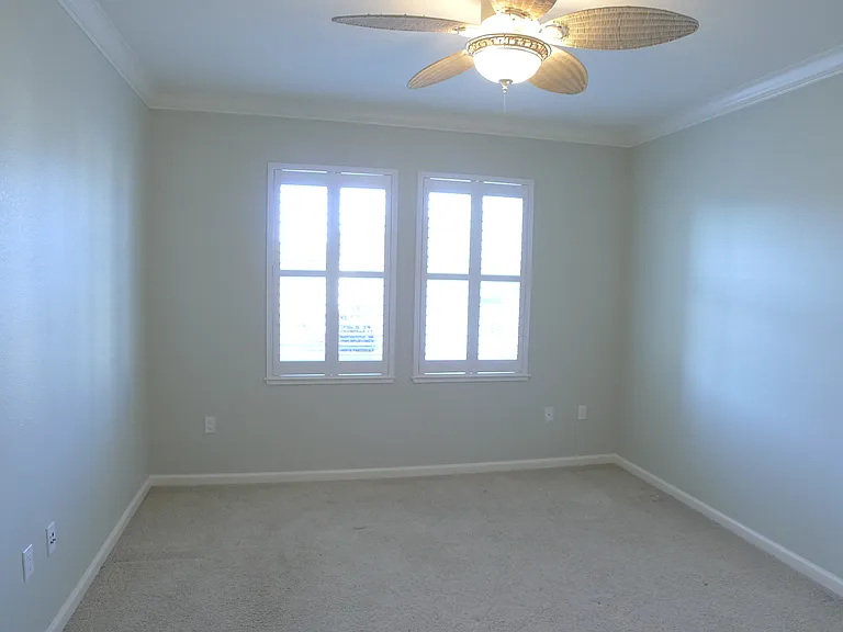 1910 Northshore Dr — Photo 11