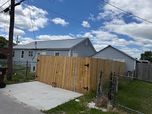 3rd image of 400 Westover Ave