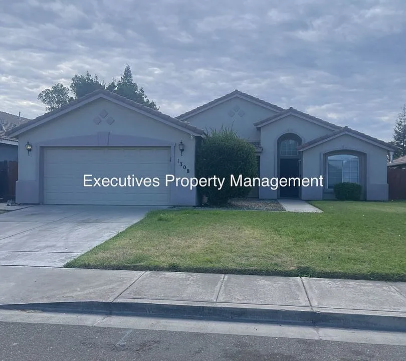 1308 Fairway Dr