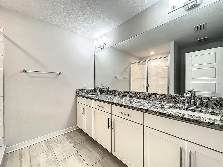 3715 W Wisconsin Ave #3 — Photo 15