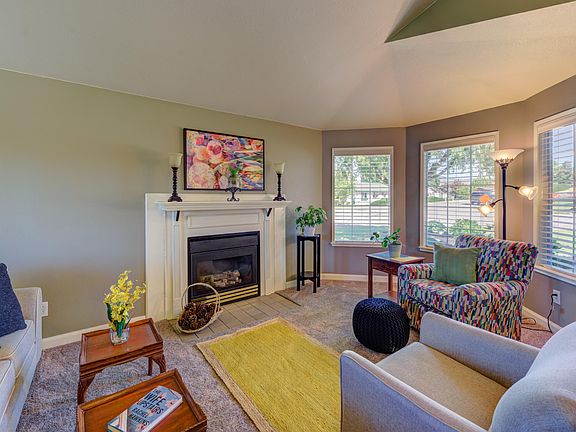5th image of 620 Linda Ct
