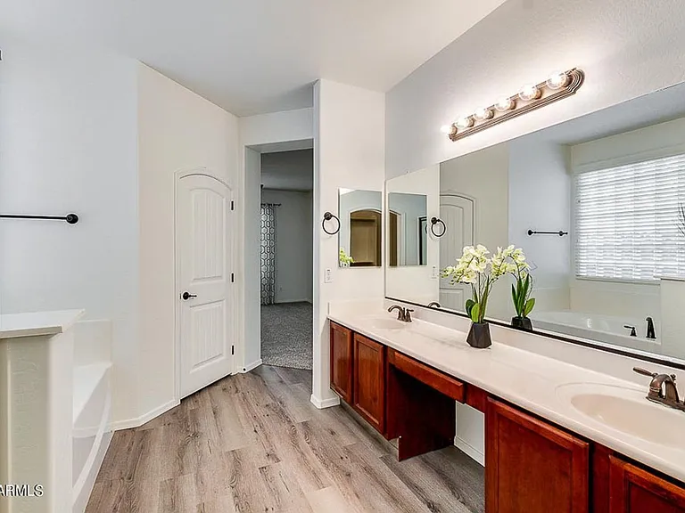 122 W Aster Dr — Photo 23