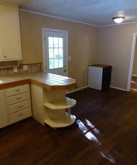 3405 Binyon Ave — Photo 4