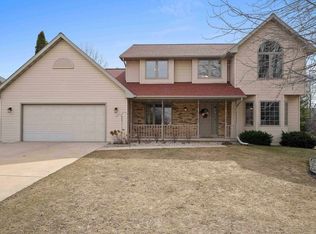2151 Shady Ln, Green Bay, WI 54313