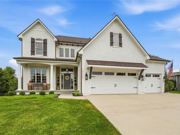 15309 Barton St, Overland Park, KS 66221