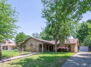 1310 Chestnut Rd, Mansfield, TX 76063