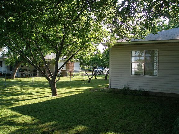 2nd image of 2815 Texas Dr