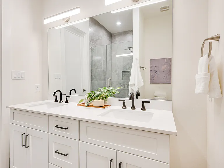 1902 N Carroll Ave #104 — Photo 23