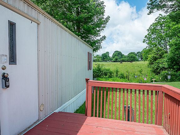 4th image of 5521 Hazel Dr