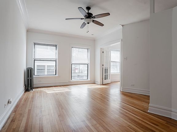 3rd image of 4556 N Dover St APT 1B