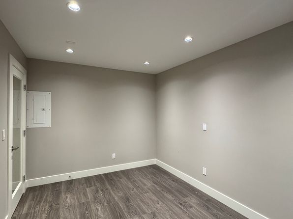 2 bedroom rental in Burnaby — photo 11