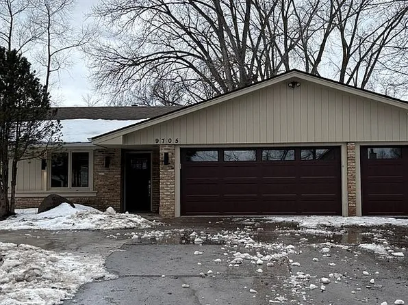 9705 Saint Johns Rd, Minnetonka, MN 55305
