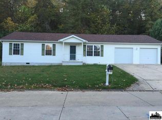 215 Geronimo Dr, Saint Albans, WV 25177