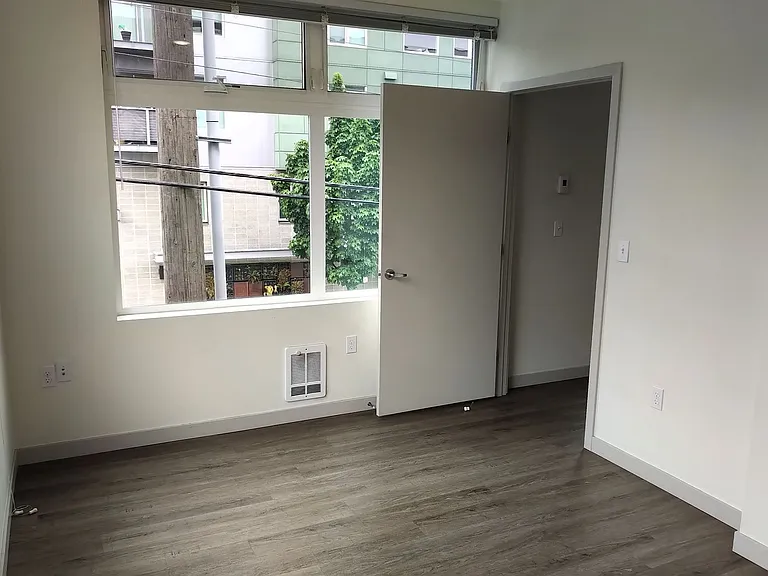 4801 Fauntleroy Apartments — Photo 54