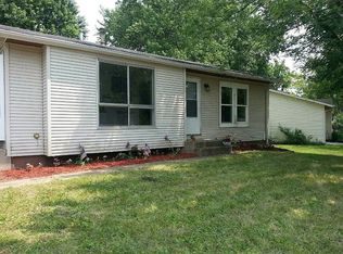 4633 Bunker Hill Rd, Loves Park, IL 61111