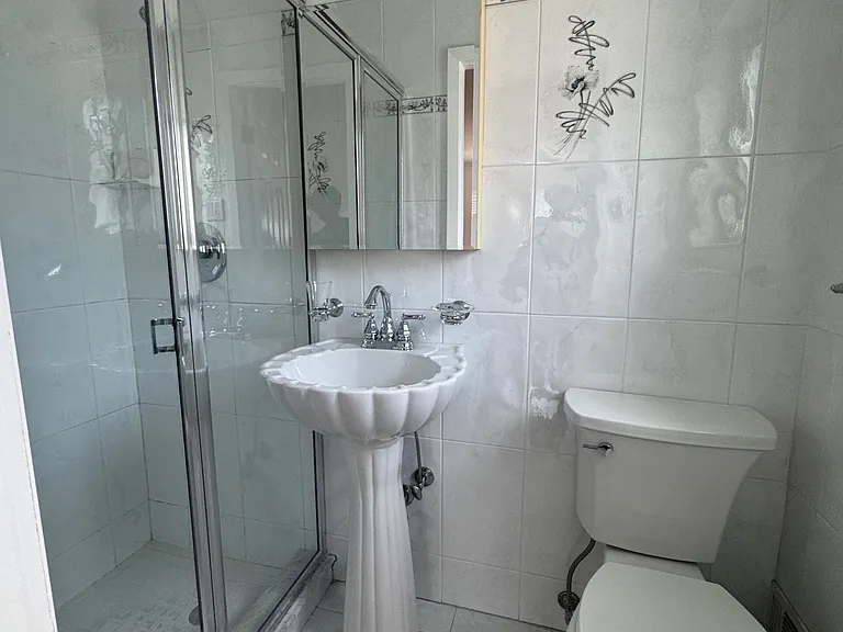 42 Amber St #2 — Photo 8