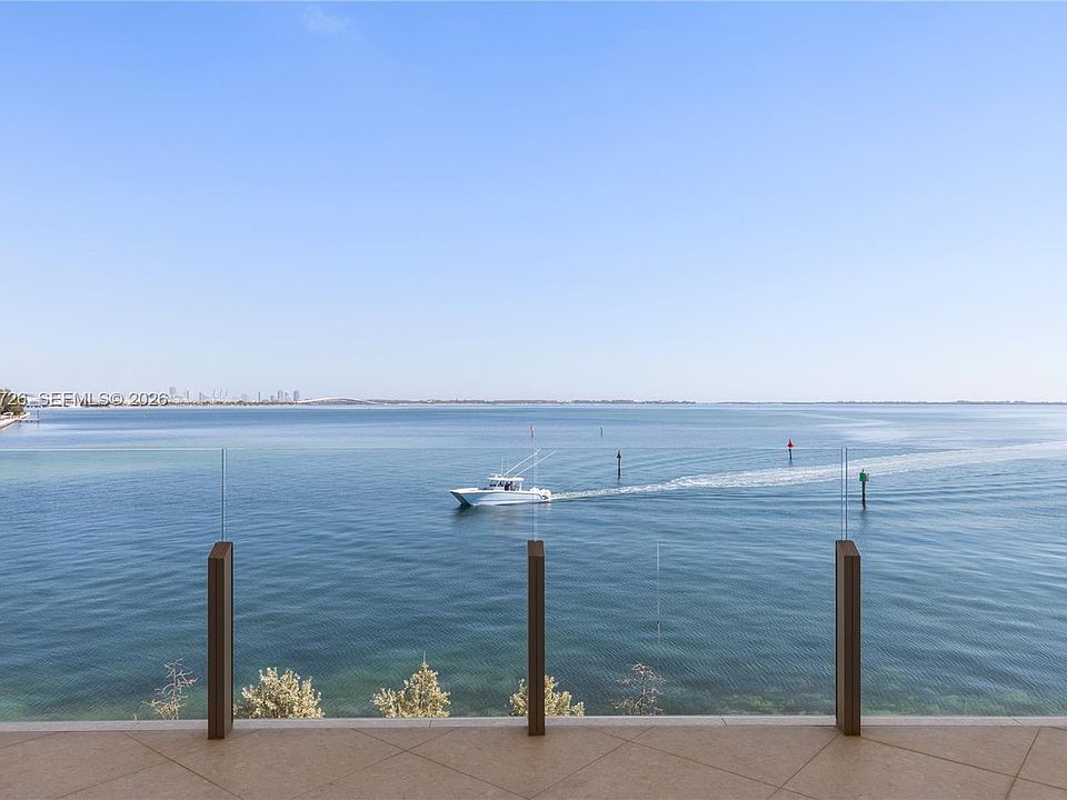 1st image of 5 Grove Isle Dr #M303
