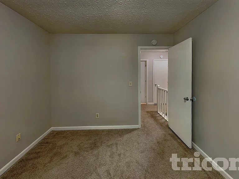 1147 Reading Dr NW — Photo 10