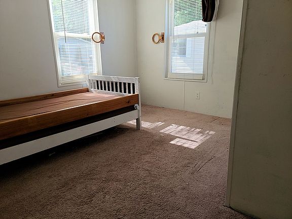4th image of 49498 Wisteria Ct