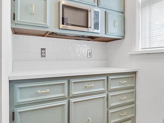5th image of 6615 Odell St