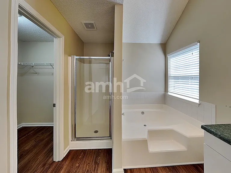 4445 Tuckahoe Ct — Photo 11