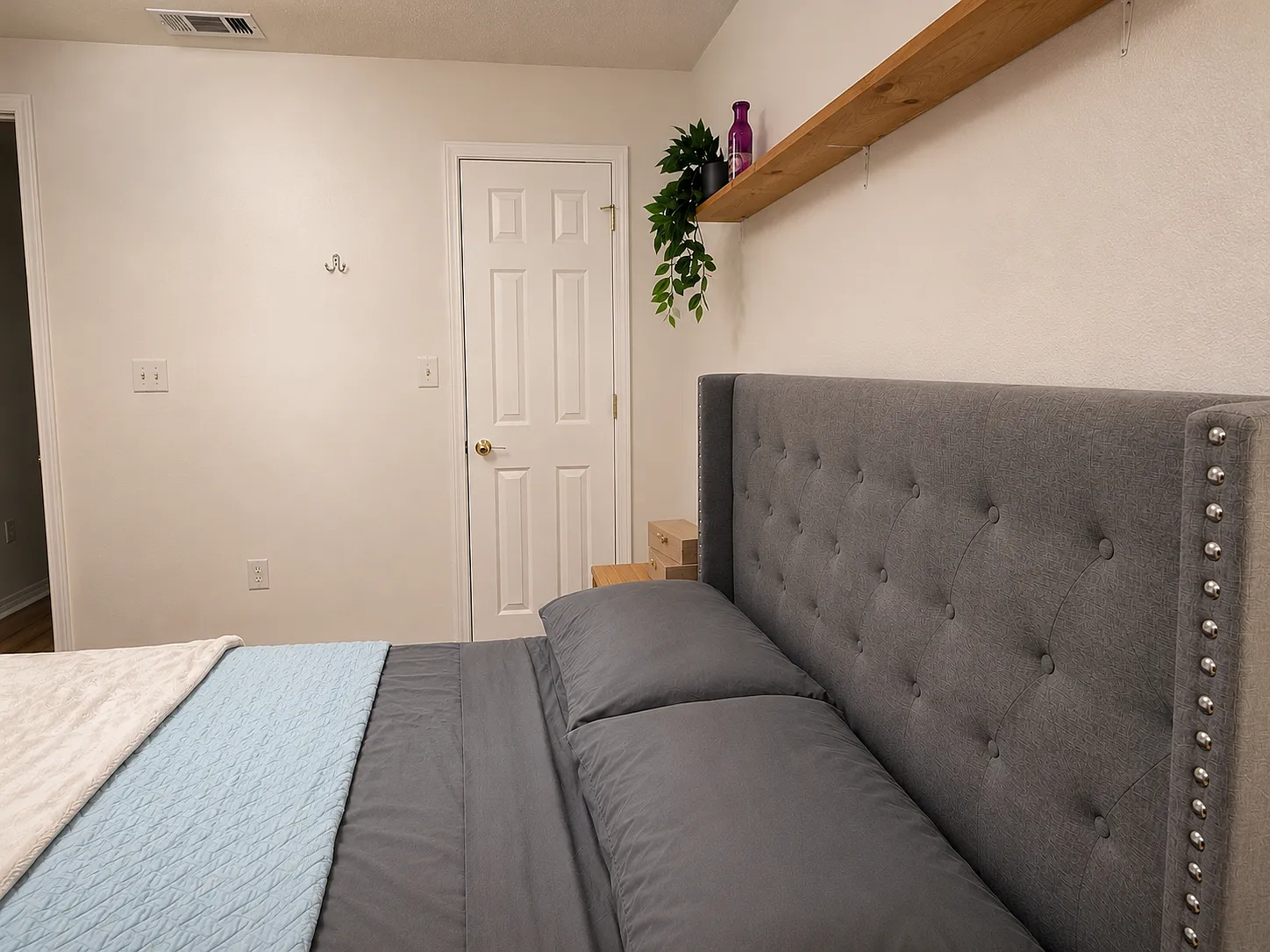 4 bed, 2181 sqft, $1,000 — Photo 4
