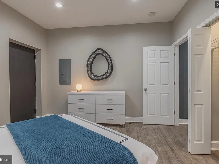 3221 Noble St #3 — Photo 6