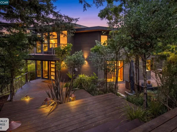 32 Los Dedos Rd, Orinda, CA 94563