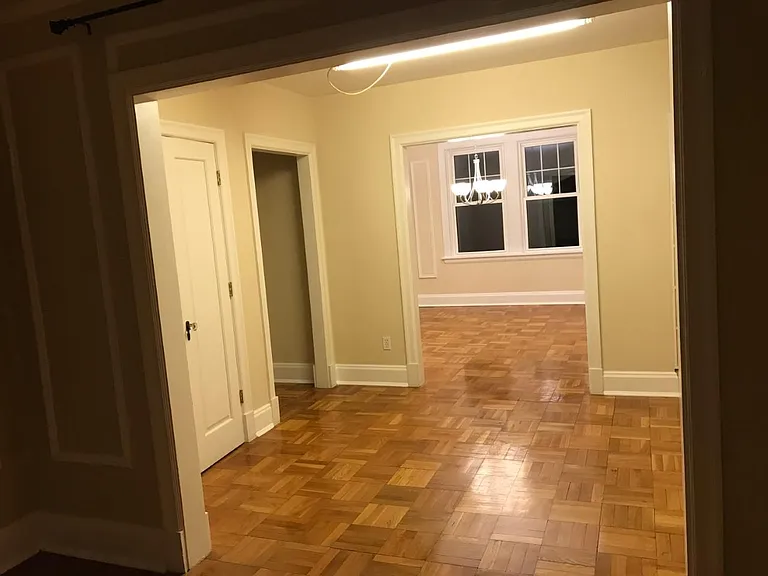7515 Buckingham Dr — Photo 4