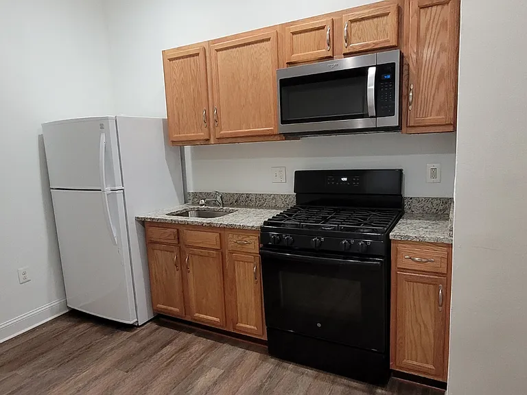1005 Edmondson Ave — Photo 14