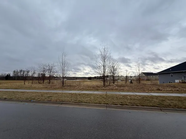 605 Sunset Rdg, Green Bay, WI 54313