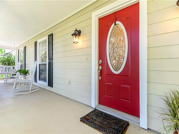 2nd image of 1516 Shady Oak Dr