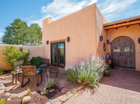 29 Balsa Rd, Santa Fe, NM 87508