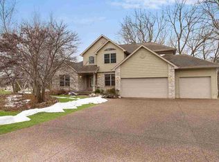 2307 Parkway Dr, Port Byron, IL 61275