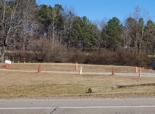 22504 W Cox Rd, Petersburg, VA 23803