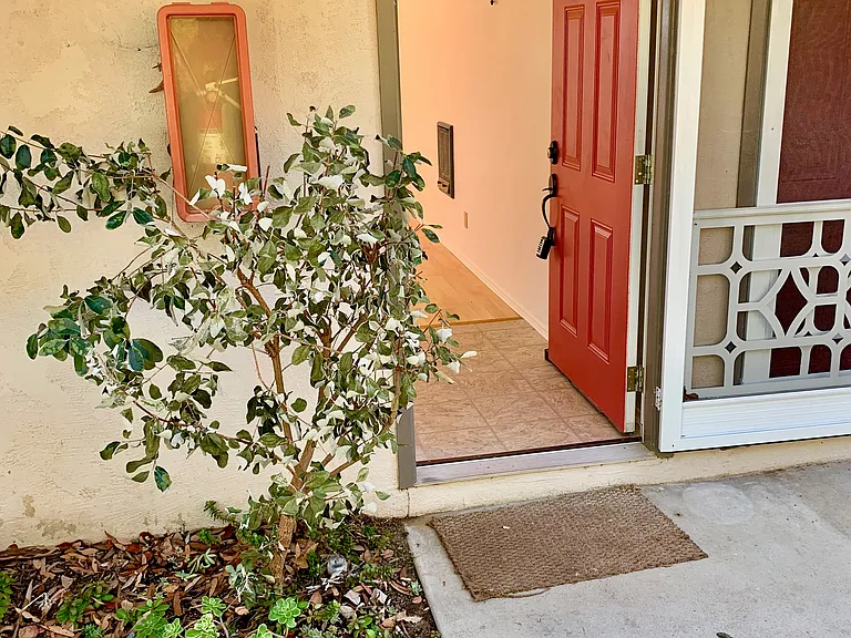 2100 Red Rose Way #26-Q — Photo 1
