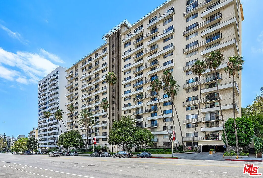 10535 Wilshire Blvd — Photo 3