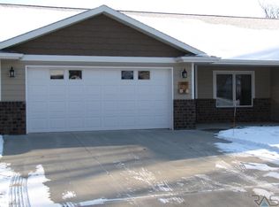 1001 N Spring St, Luverne, MN 56156