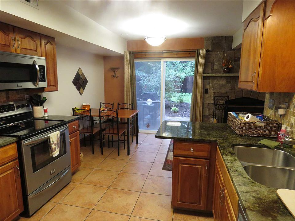 1st image of 206 Whitetail Ct