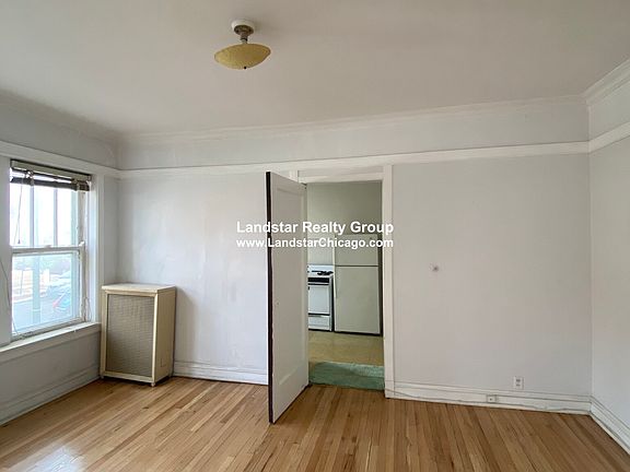4th image of 5023 N Winchester Ave APT 2