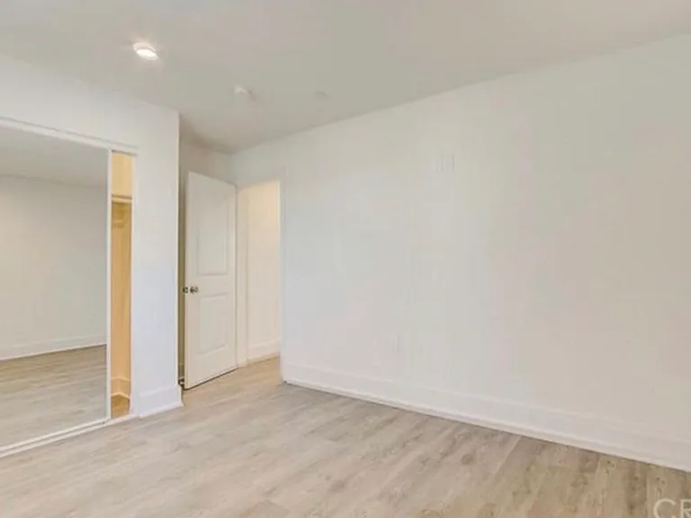 2635 Hauser Blvd — Photo 2