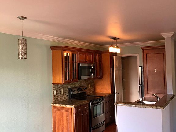2nd image of 129 Piccadilly Pl APT G