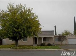 212 Lilac Ave, Patterson, CA 95363
