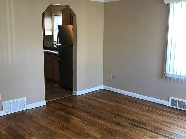 34295 Glover St — Photo 16
