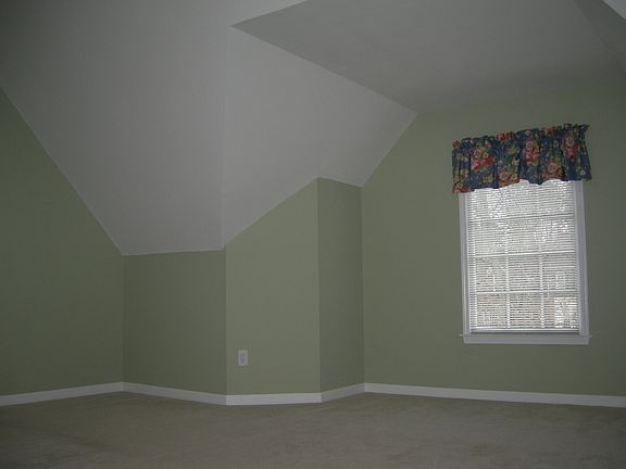 Huge secondary bedrooms